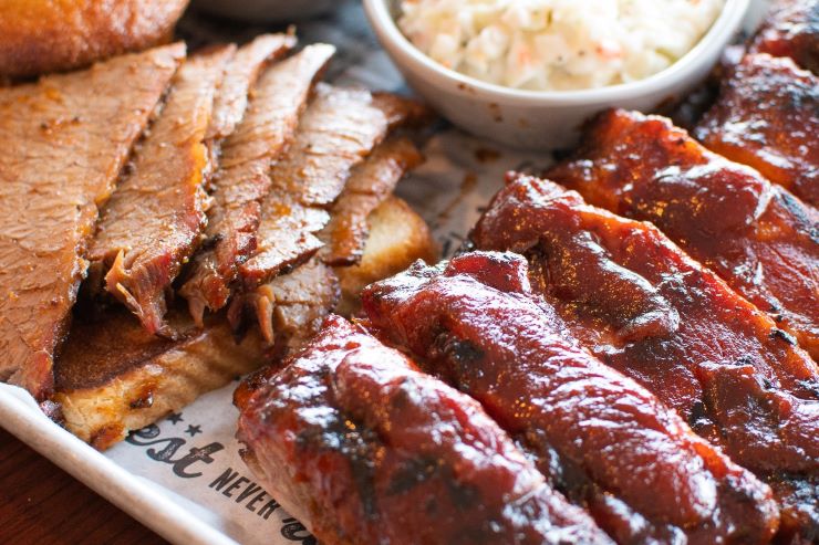 famous dave's bbq