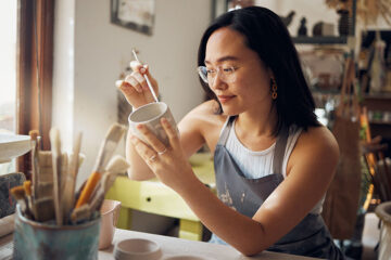 art-classes-in-seattlegirl-pottery-crafts